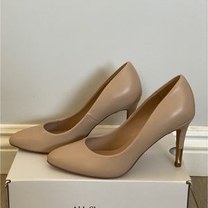 Aldo Emeringen Women Classic Almond Toe with Gold Heel tip Nude pumps